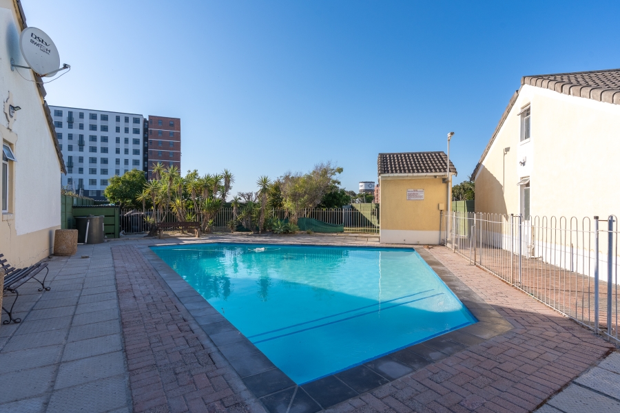 2 Bedroom Property for Sale in Thornton Western Cape